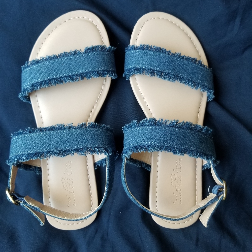NWOT little girl shoes size 2